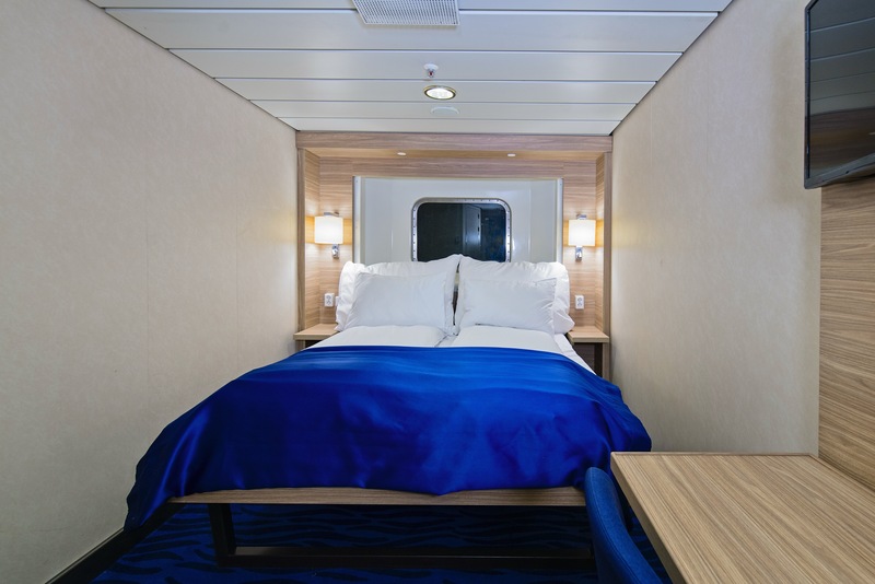 Polar Outside | Double on lower deck with window